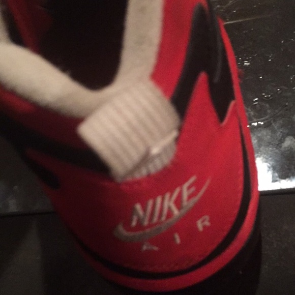 Nike shoes - Picture 3 of 3